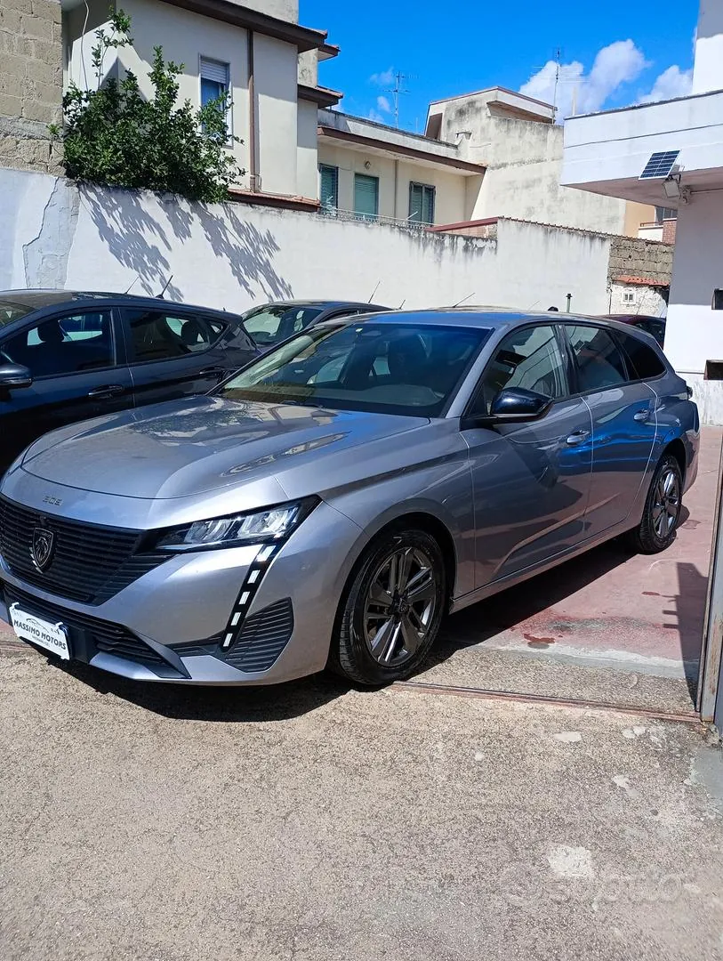 Peugeot 308 2022 photo 3
