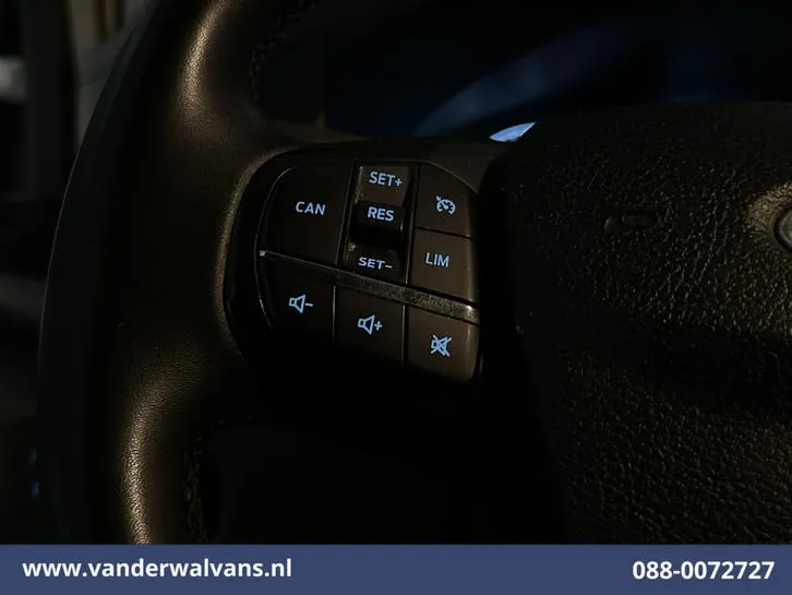 Ford Transit 2023 photo 3