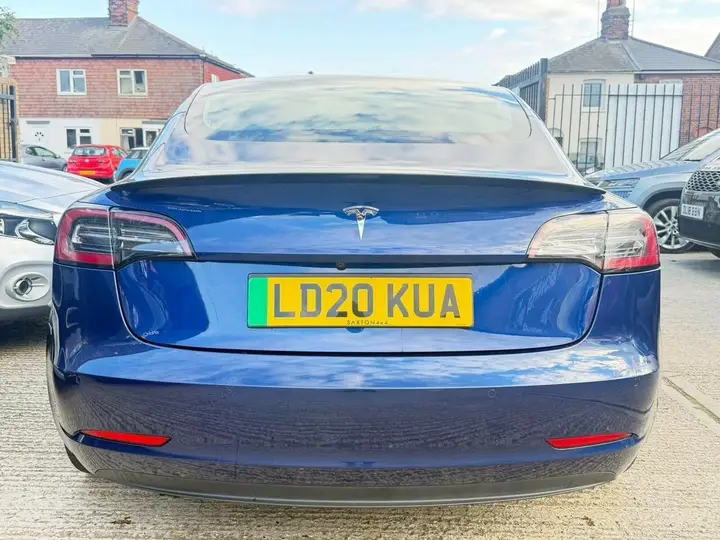 Tesla Model 3 2020 photo 4