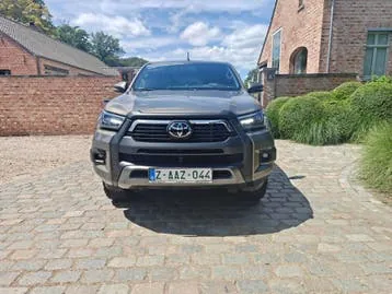 Toyota Hilux 2022 photo 2