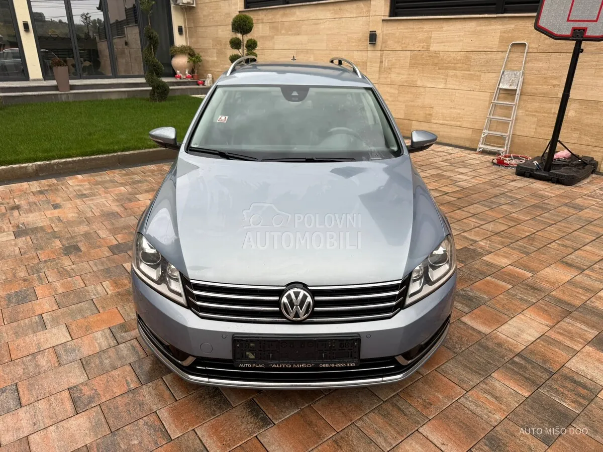 Volkswagen Passat B7 2012 photo 2