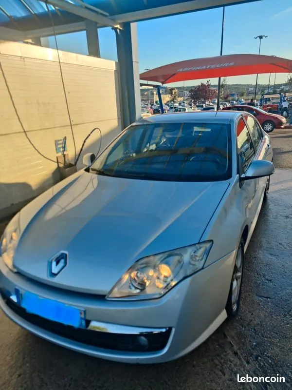 Renault Laguna 2008 photo 2