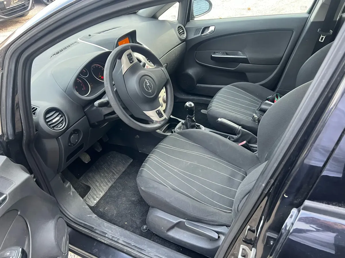 Opel Corsa 2009 photo 3