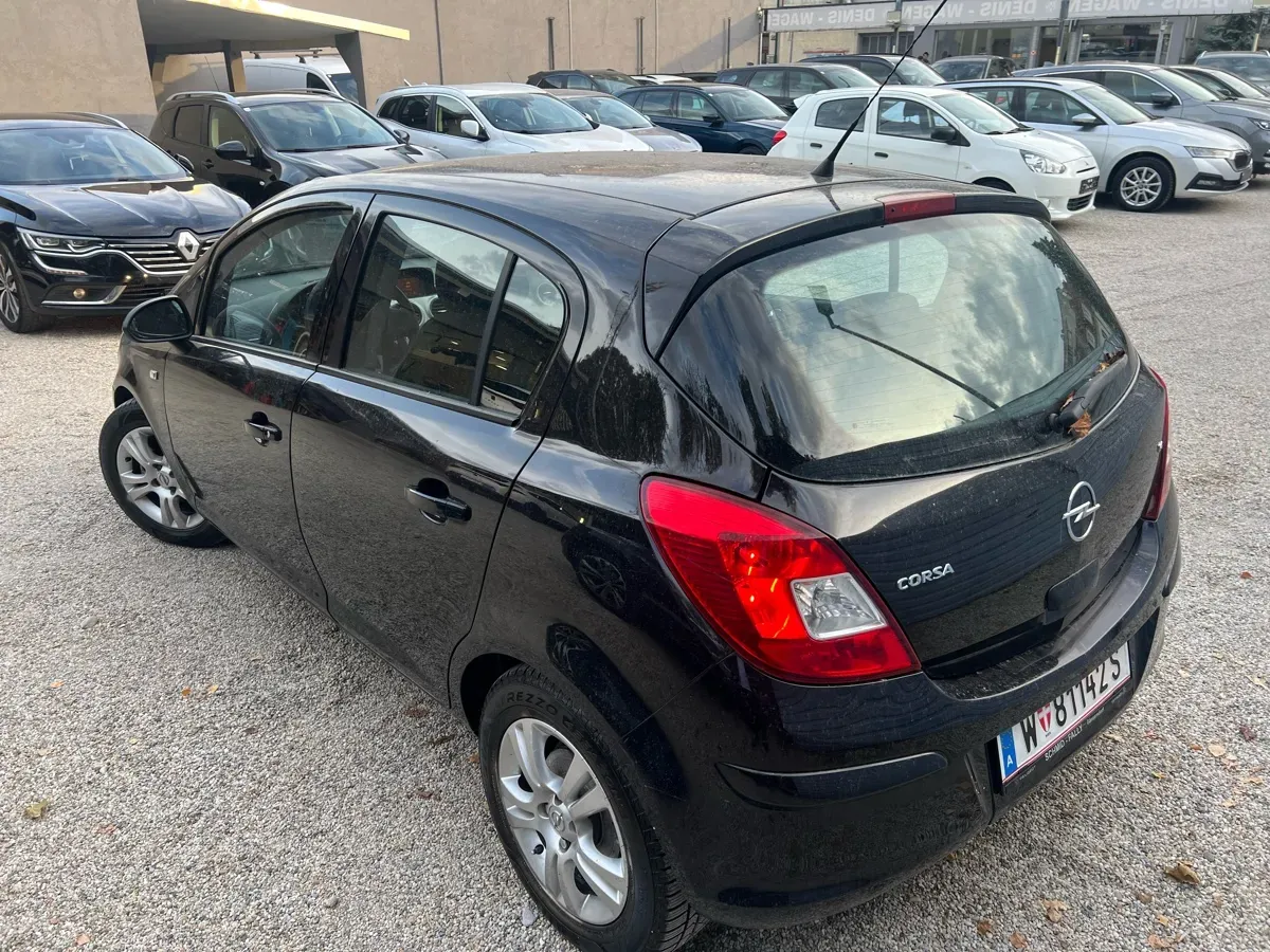 Opel Corsa 2009 photo 2