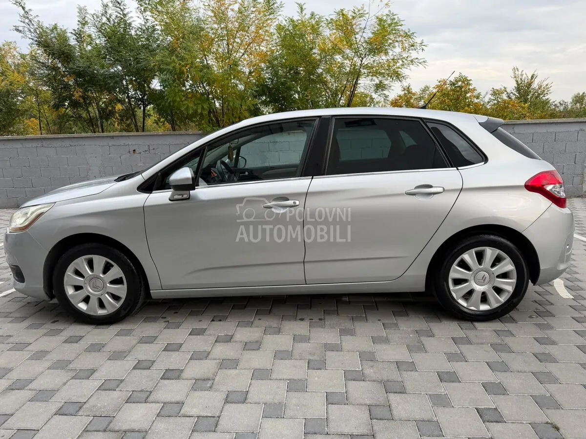 Citroen C4 2011 photo 5