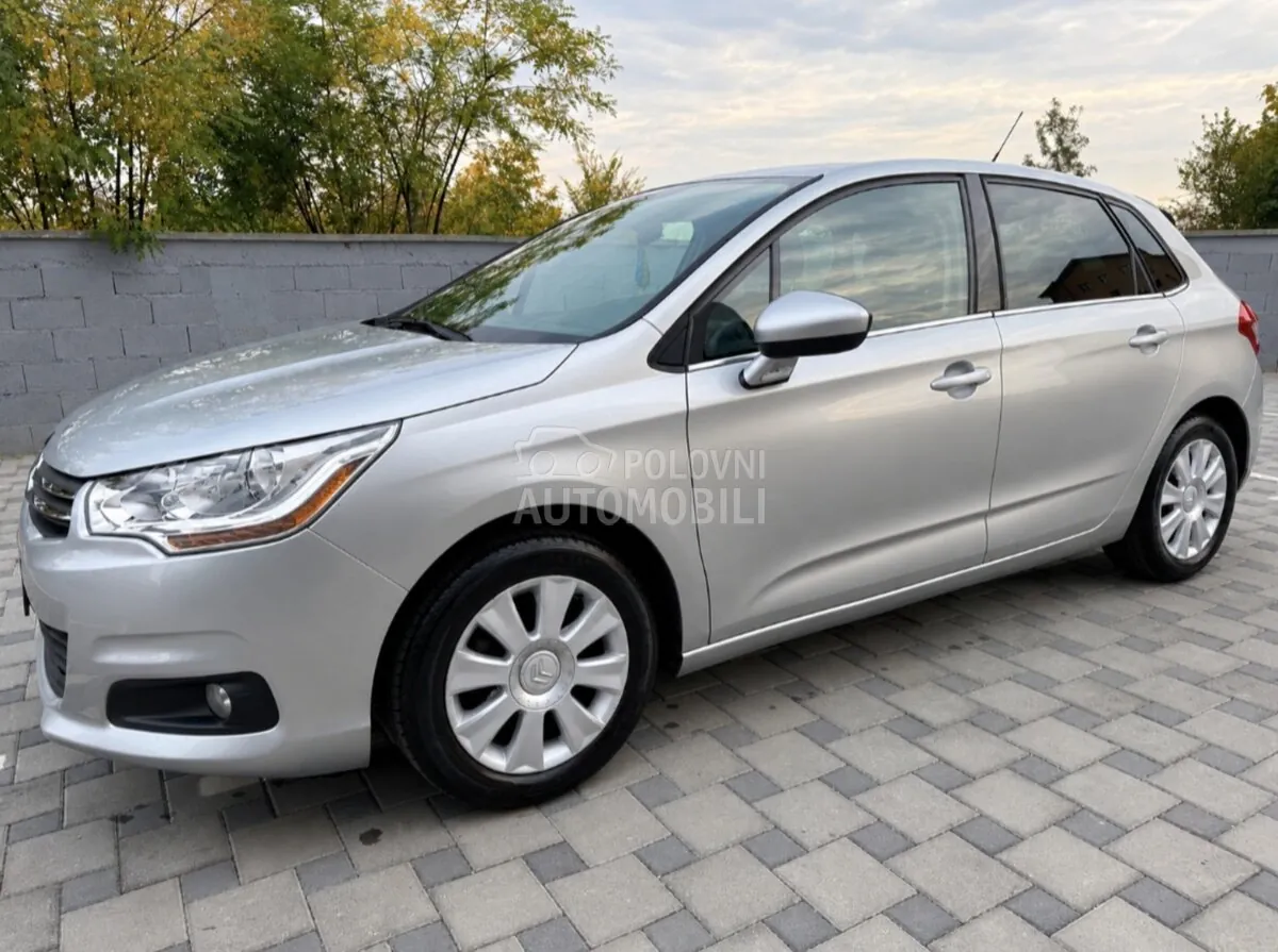 Citroen C4 2011 photo 3