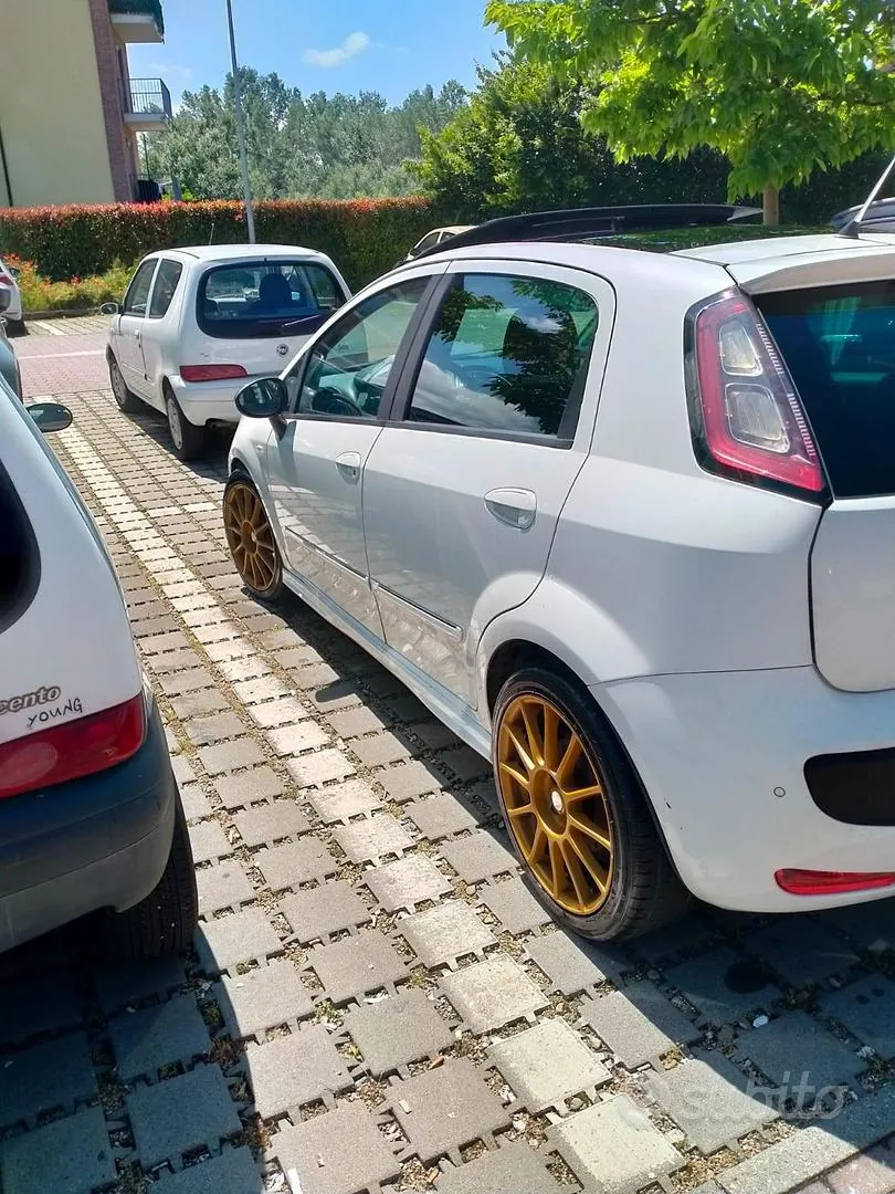 Fiat Punto Evo 2010 photo 4