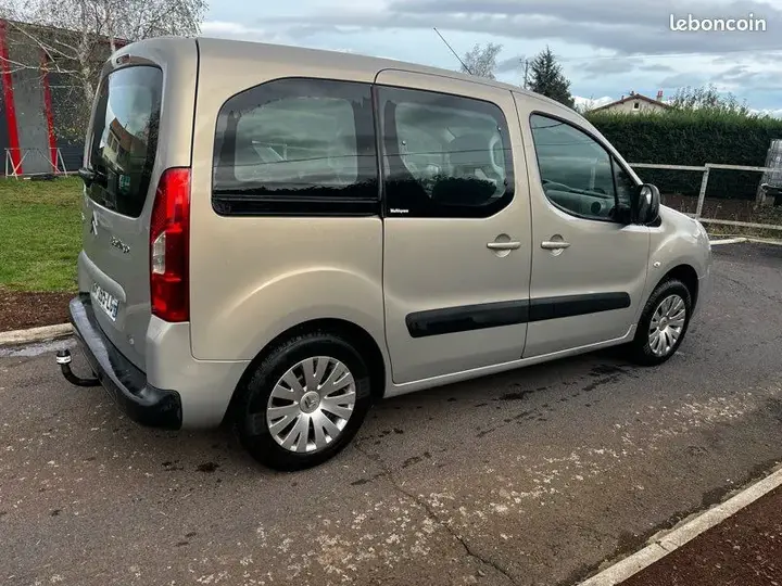 Citroen Berlingo 2011 photo 2