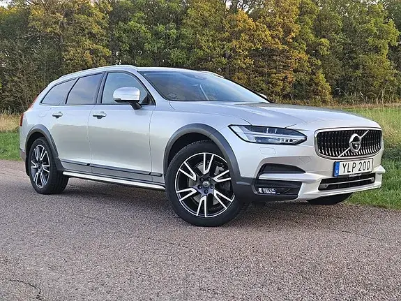 Volvo V90 Cross Country