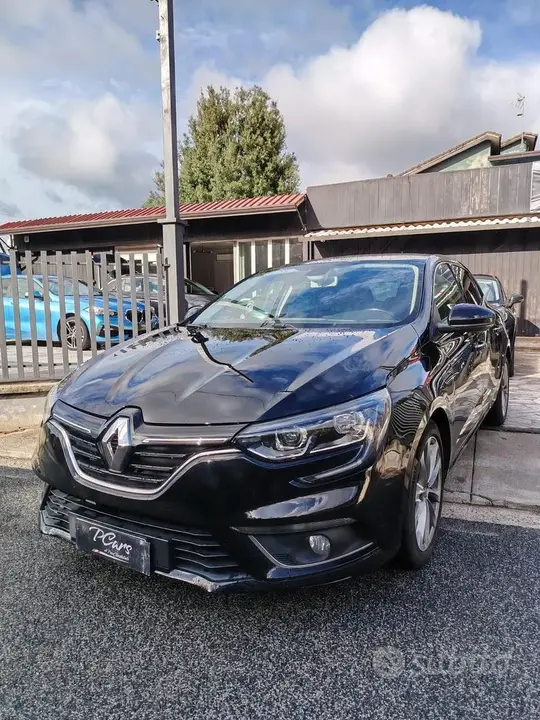 Renault Megane 2017 photo 2
