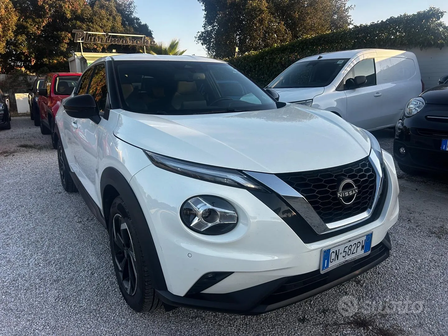 Nissan Juke 2023 photo 2