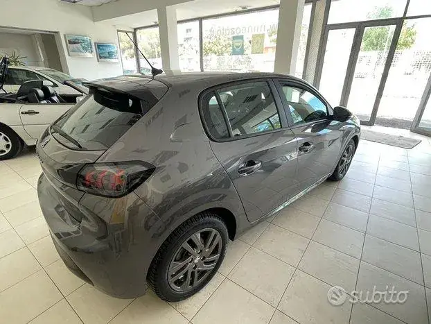 Peugeot 208 2021 photo 2