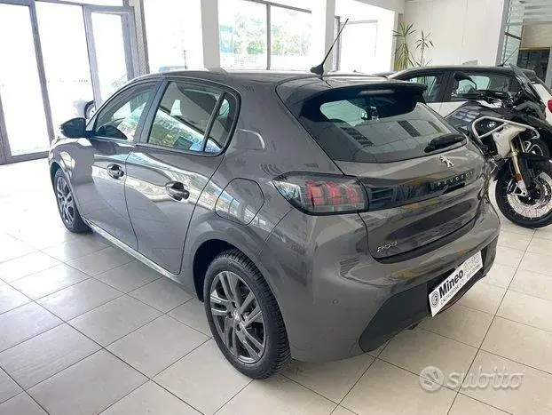 Peugeot 208 2021 photo 3