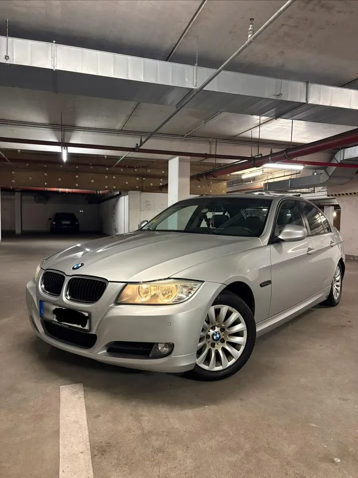 BMW 320I