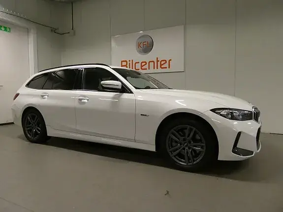 BMW 330E 2023 photo 4