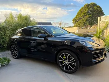 Porsche Cayenne 2023 photo 2