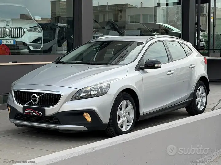 Volvo V40