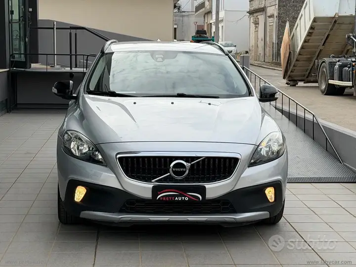 Volvo V40 2017 photo 2