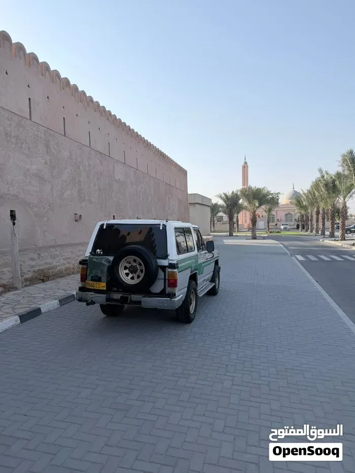 Nissan Patrol 1983 photo 2