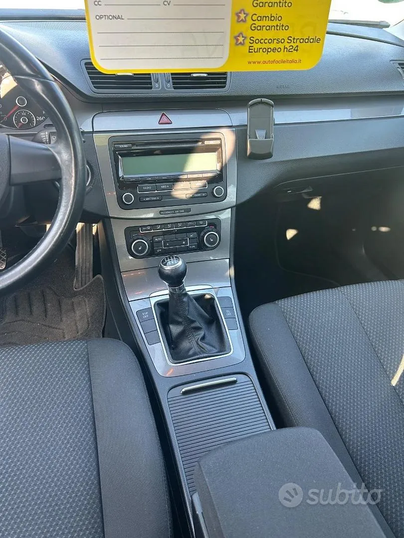 Volkswagen Passat 2011 photo 4