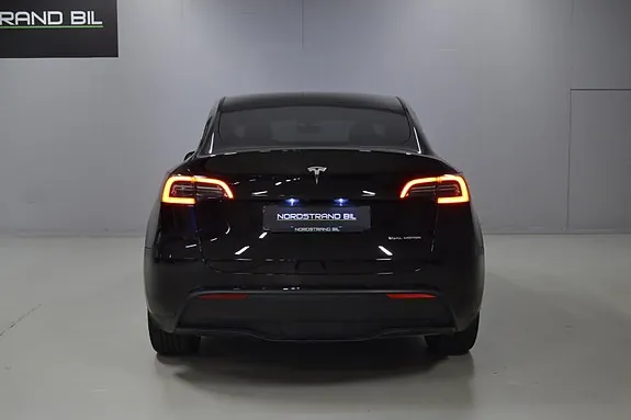 Tesla Model Y 2022 photo 3