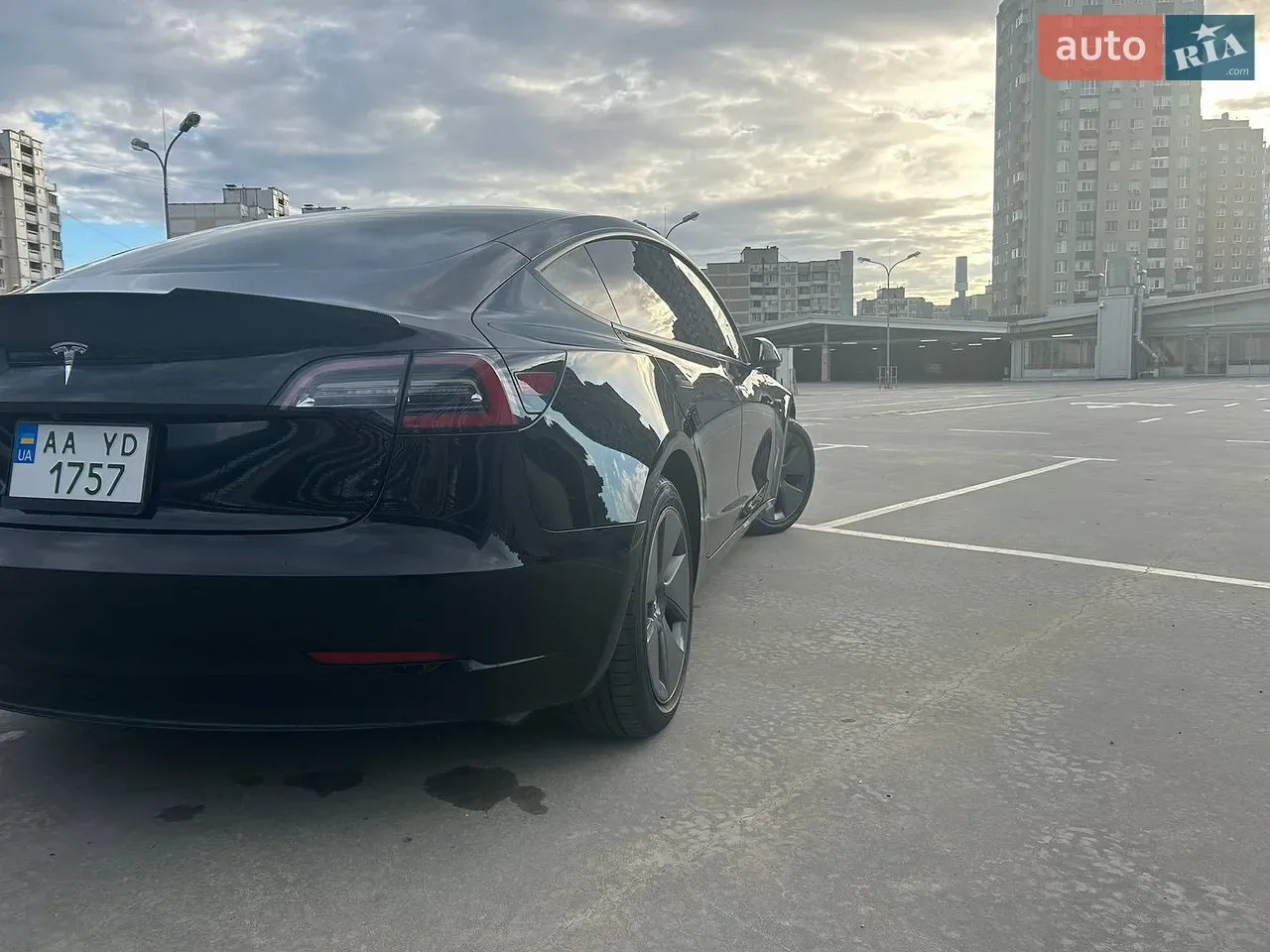 Tesla Model 3 2023 photo 4
