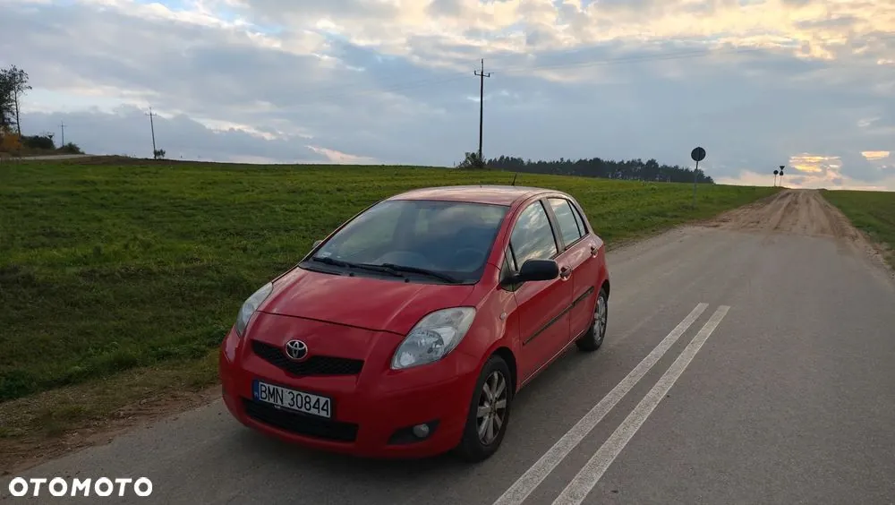 Toyota Yaris 2009 photo 2