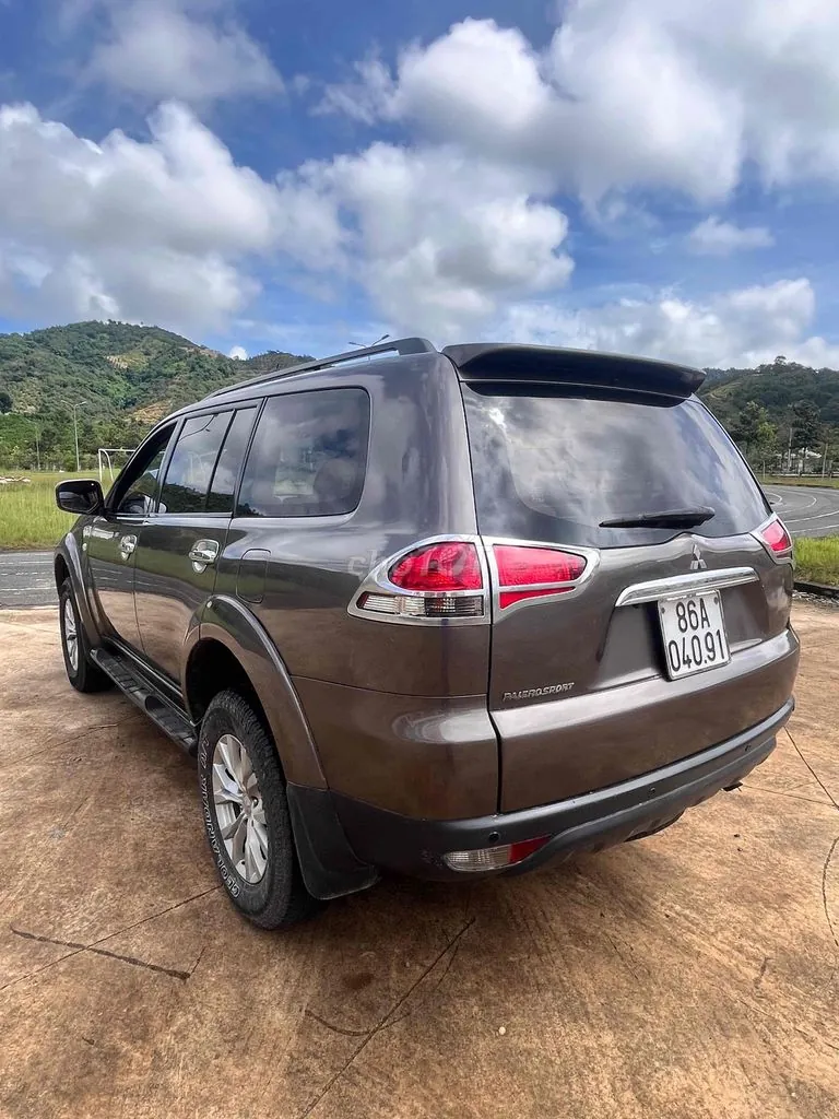 Mitsubishi Pajero Sport 2015 photo 3
