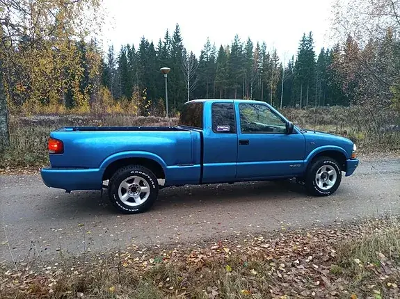 Chevrolet S10 2001 photo 2