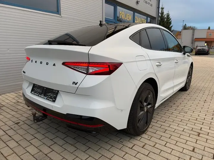 Skoda Enyaq 2023 photo 3