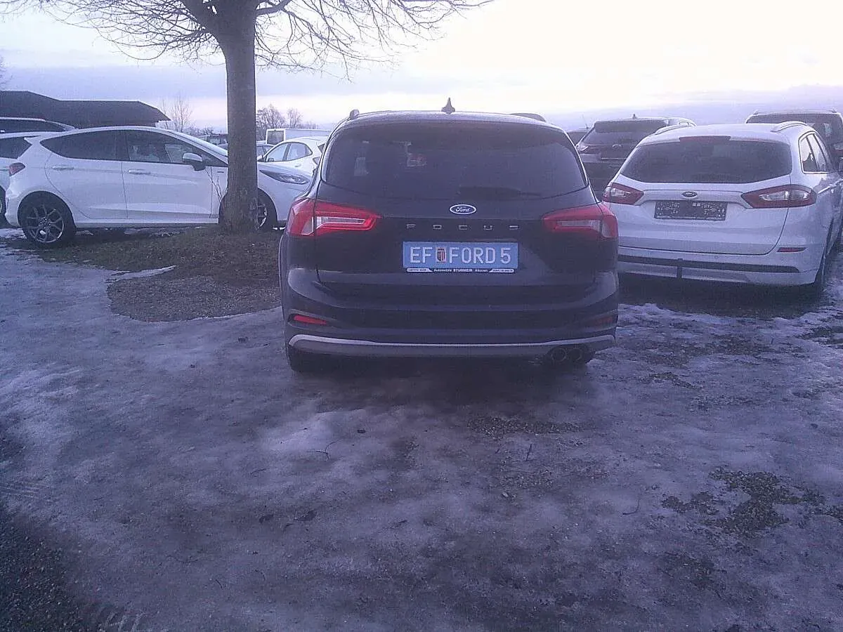 Ford Focus 2021 photo 3