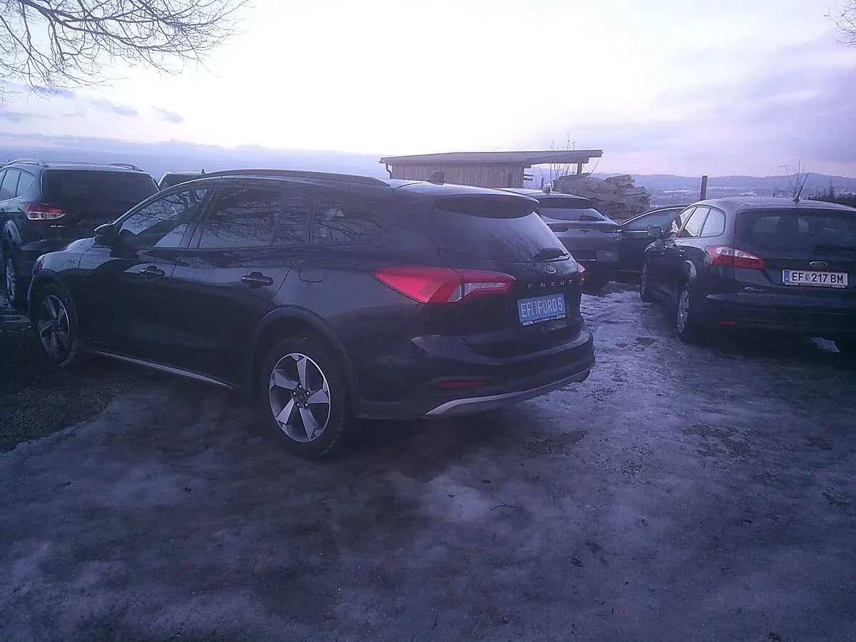 Ford Focus 2021 photo 2