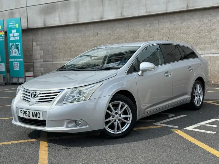Toyota Avensis 2010 photo 5
