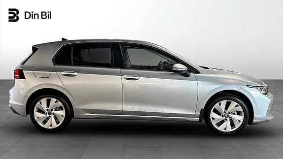 Volkswagen Golf I 2026 photo 2