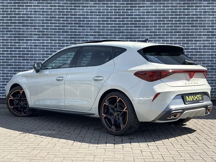 Seat Leon 2024 photo 3
