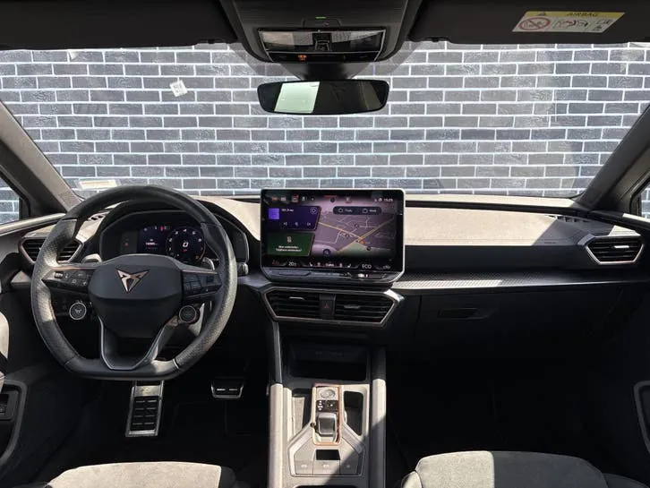 Seat Leon 2024 photo 2