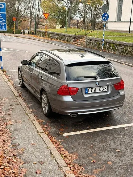 BMW 320D 2011 photo 2