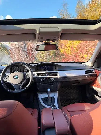 BMW 320D 2011 photo 4