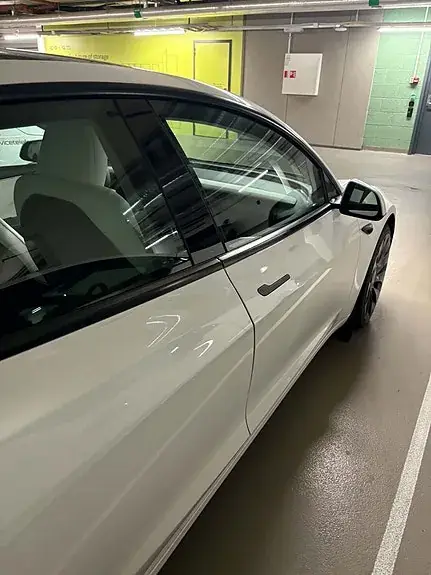 Tesla Model 3 2025 photo 3