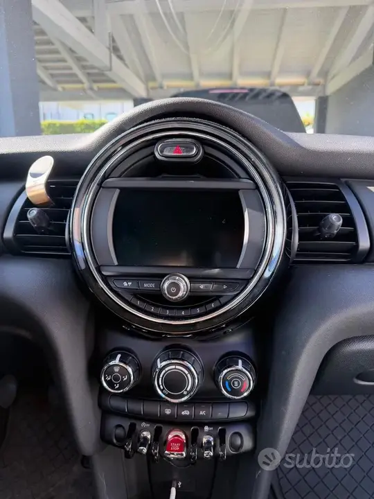 Mini One 2020 photo 4