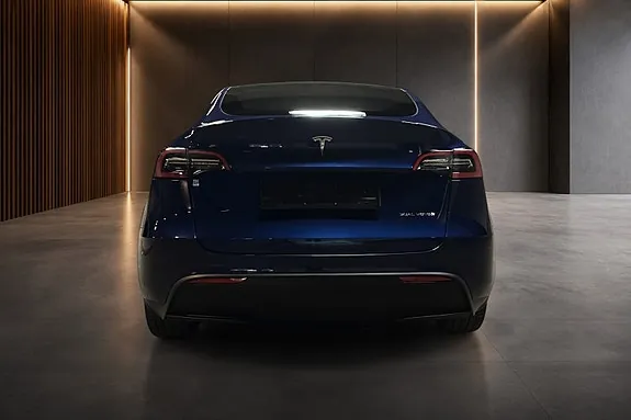 Tesla Model Y 2023 photo 5