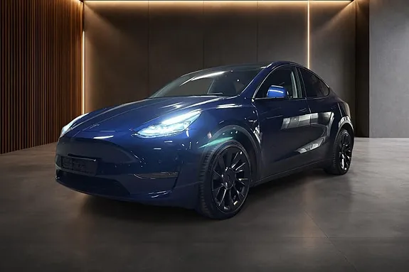 Tesla Model Y 2023 photo 2
