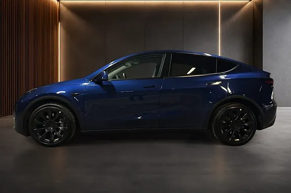 Tesla Model Y 2023 photo 3