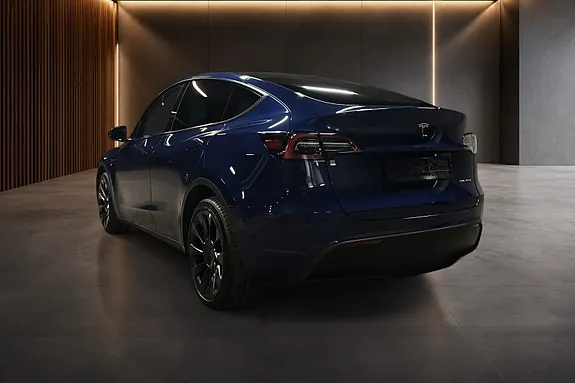 Tesla Model Y 2023 photo 4
