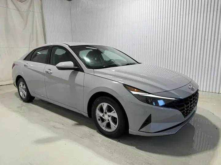 Hyundai Elantra 2023 photo 4