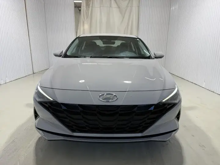 Hyundai Elantra 2023 photo 2