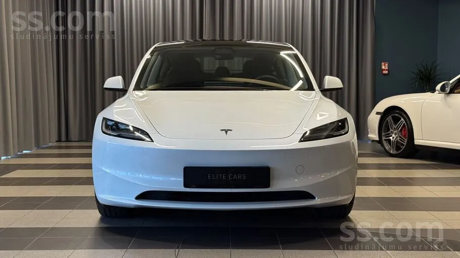 Tesla Model 3 2024 photo 3