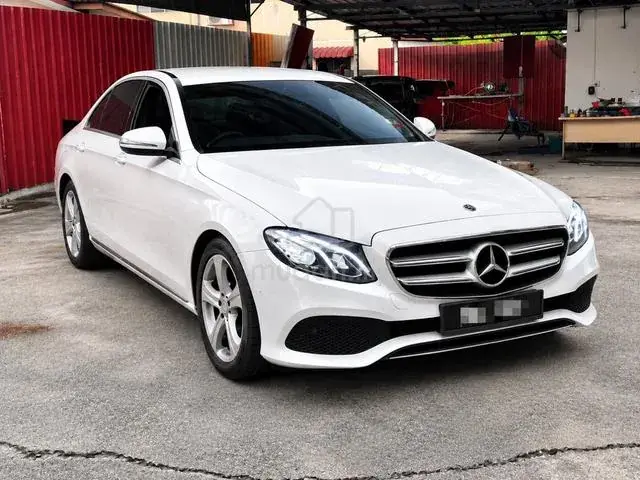 Mercedes-Benz E200