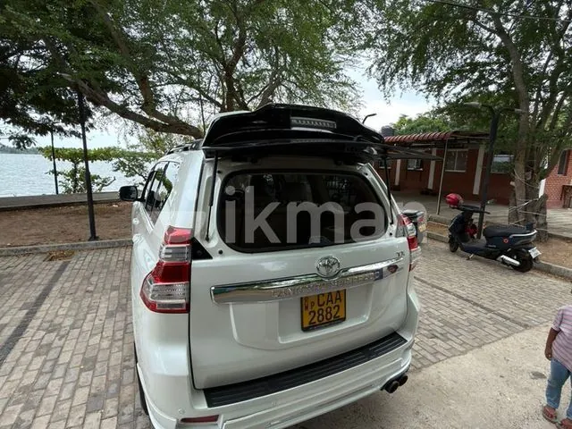 Toyota Land Cruiser Prado 2013 photo 2
