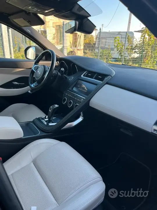 Jaguar E-Pace